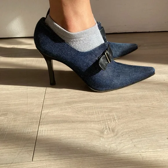 Stuart Weitzman Dark Blue Denim Heels with Black Strap - Picture 5 of 8